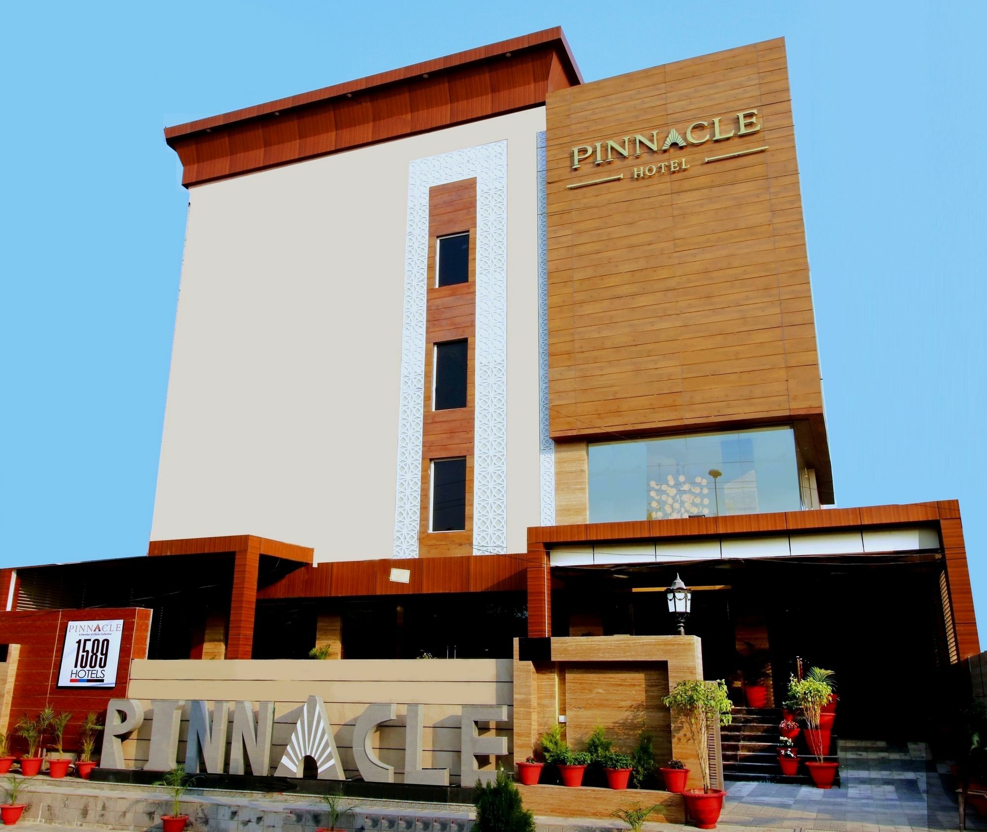 Pinnacle By Click Hotels, Lucknow Exterior photo